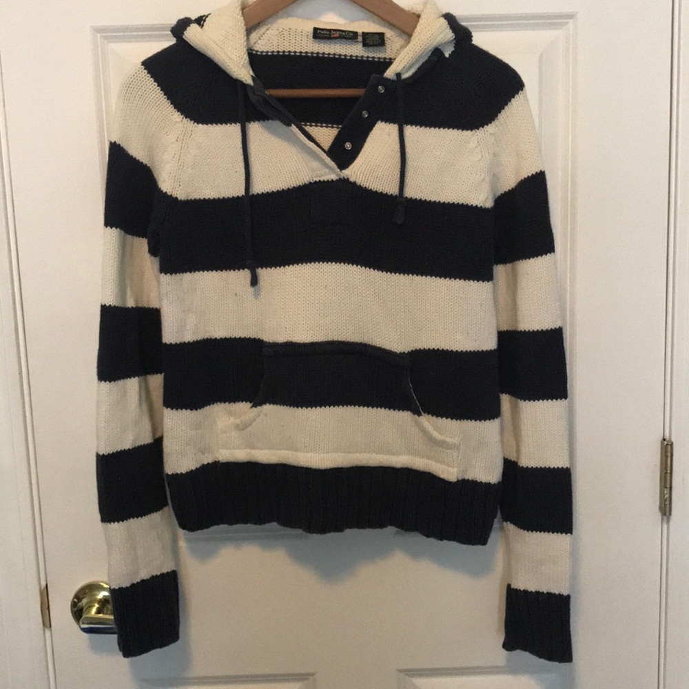 Cotton pull-over hooded sweater